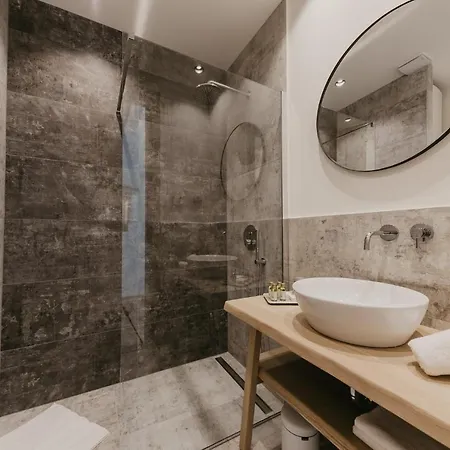 Porto Nativo بيت ضيافة سبليت