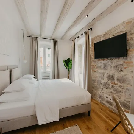Porto Nativo سبليت