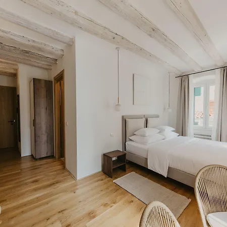 Porto Nativo Pensión 4*