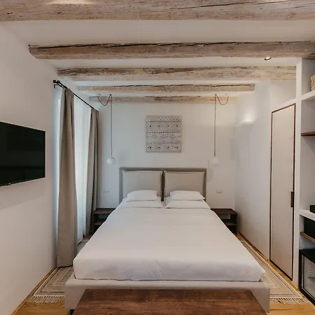 بيت ضيافة Porto Nativo سبليت